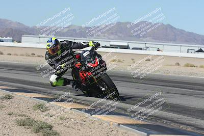 media/Oct-30-2025-Racers Edge (Thu) [[dabbdaf680]]/3-B Group/Session 3 (Turn 15 Inside)/